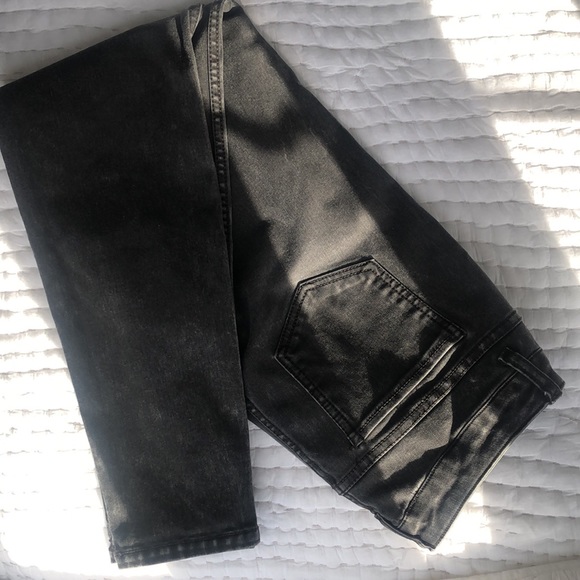Flip Side Reversible Skinny Jeans - Picture 9 of 9